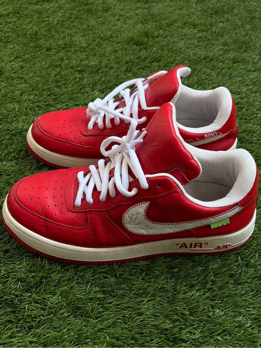 Nike louis vuitton virgil abloh size 10 Red and White Low-Top Sneakers